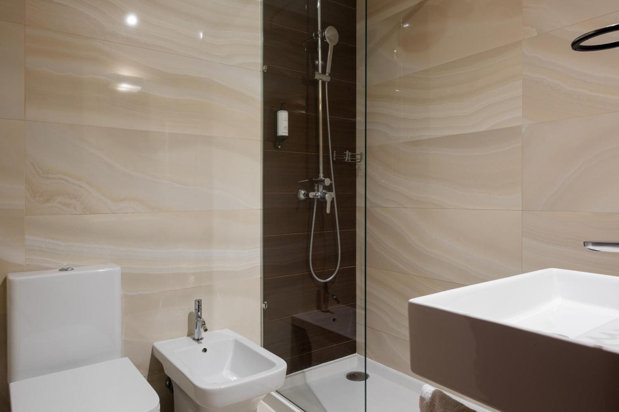 Family Room,1595396119:JPEG